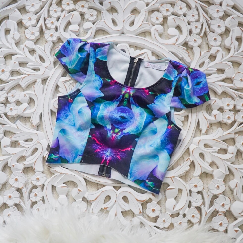 Ginger Fizz Iris Crop Top